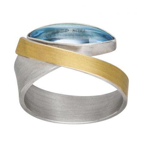 Zilveren ring met geelgoud en edelsteen